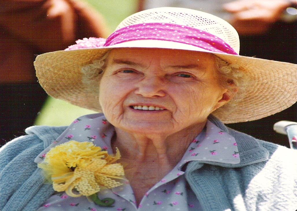Figure 3 · Mollie Leona Buckle — Grandma Buckle.